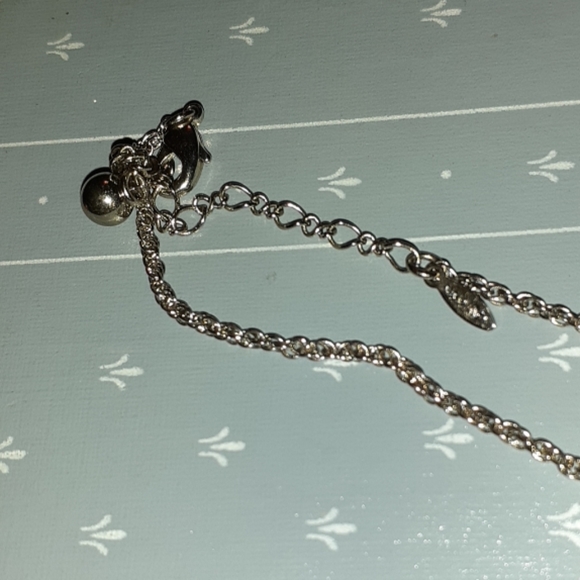 3/$18.00 💖 💫Avon Necklace Filigree Blue stone. - Picture 4 of 6